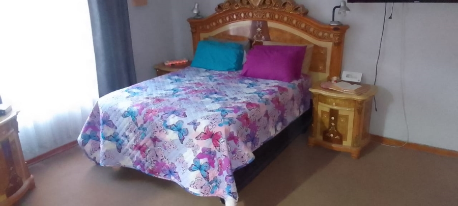 3 Bedroom Property for Sale in Azalea Park North West